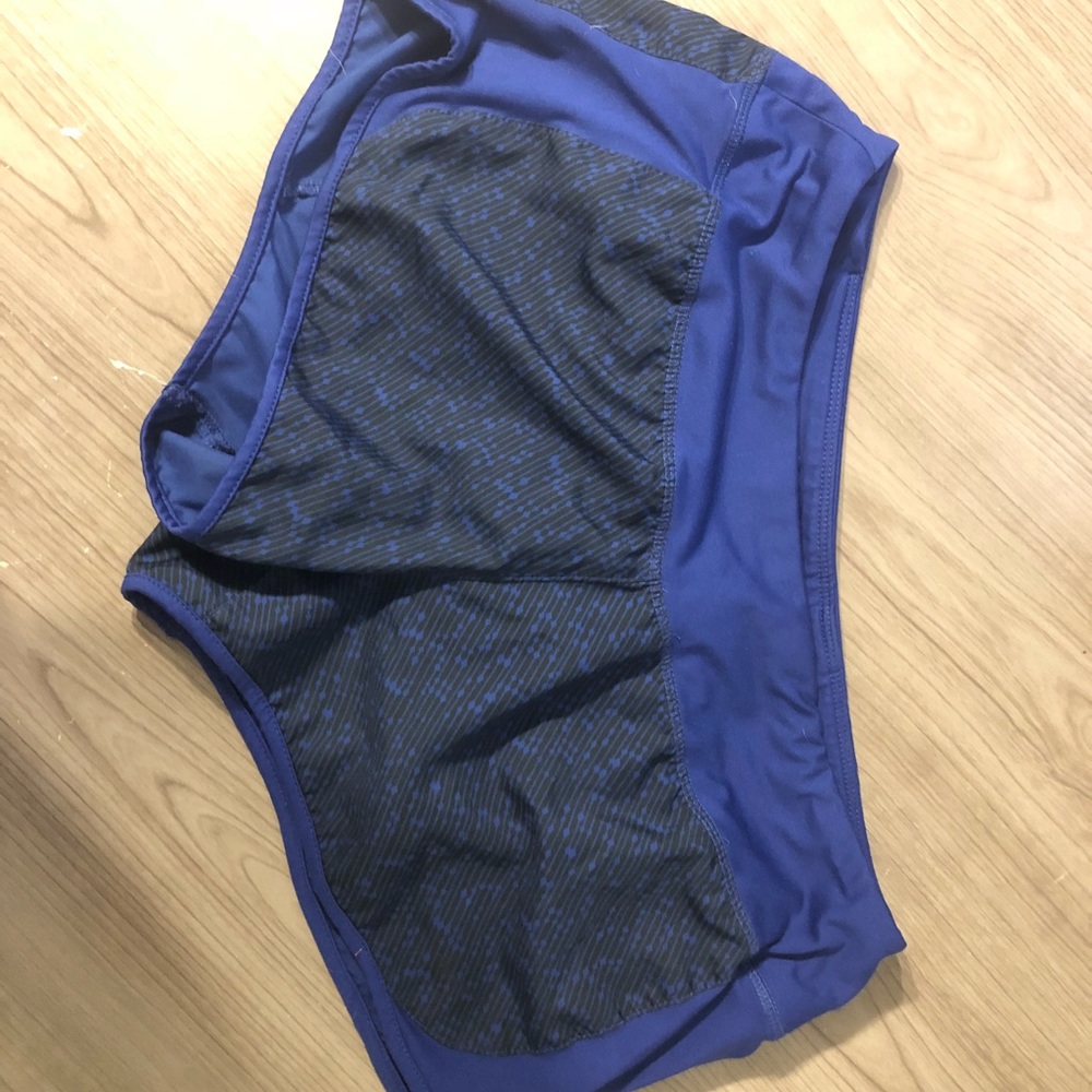 NIKE RUNNING SHORTS!!